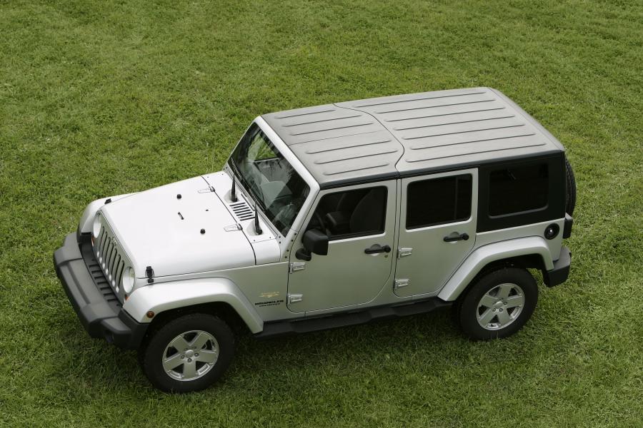  Jeep Wrangler Sahara Unlimited 2006 года  (фото 57 из 121)